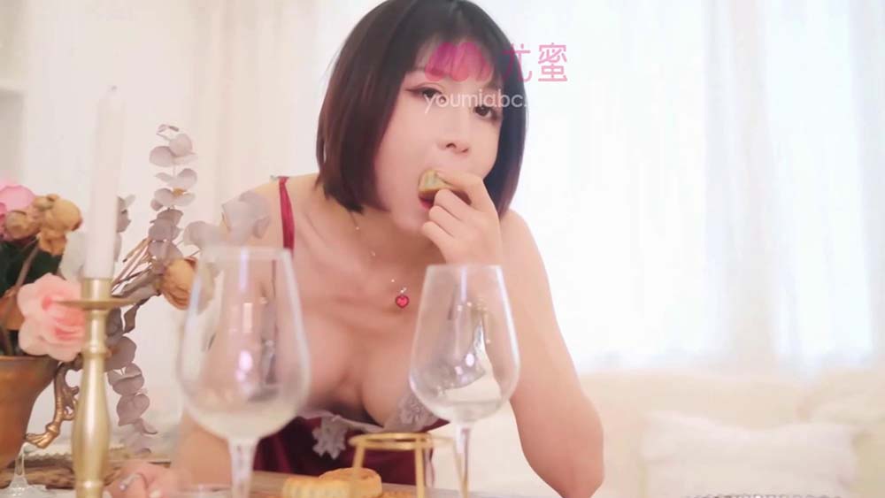 [YouMi尤蜜]视频 2020.09.30 NO.741 心尖上の甜蜜馅儿 安妮斯朵拉 预览图 - 2