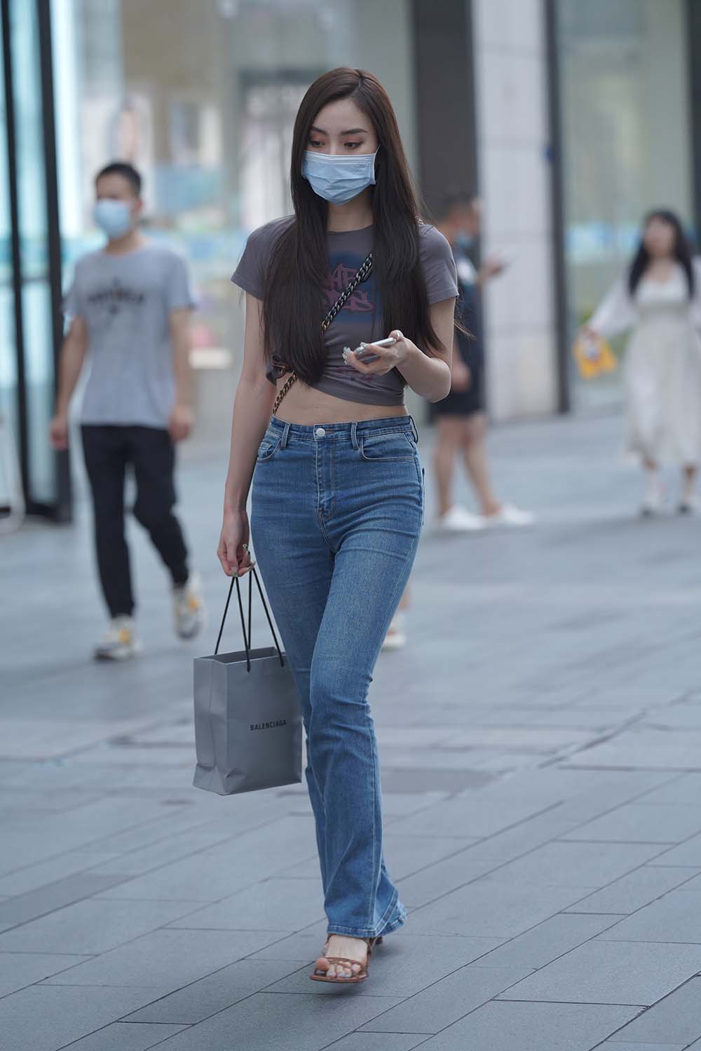 精选街拍作品 NO.1452 牛仔裤小姐姐