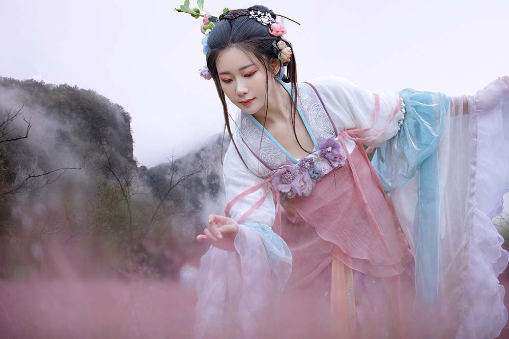 [YITUYU艺图语]2022.09.29 粉黛 木景抒 预览图 - 2