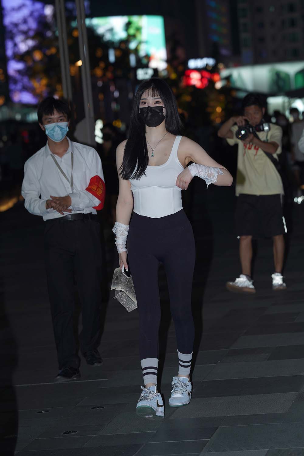 精选街拍作品 NO.1523 极品瑜伽裤美女 预览图 - 2