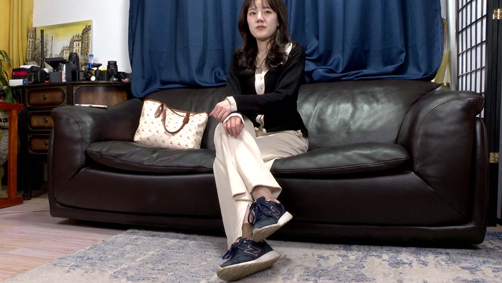 A&F NO.056 美女Lizi展示性感的脚丫子