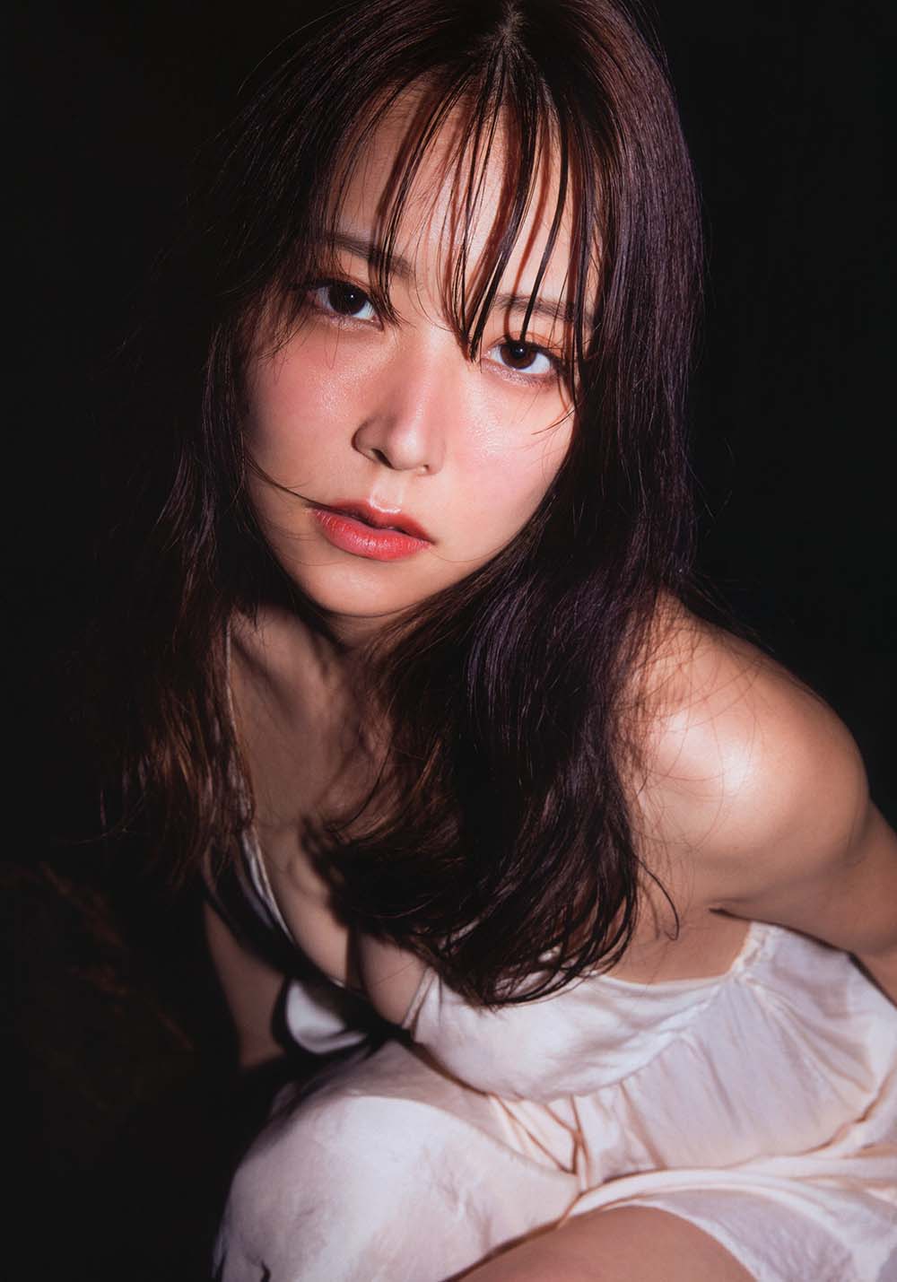 Miru Shiroma 白間美瑠 NMB48卒業記念写真集「REBORN」 预览图 - 2 Miru Shiroma 白間美瑠 NMB48卒業記念写真集「REBORN」 预览图 - 2