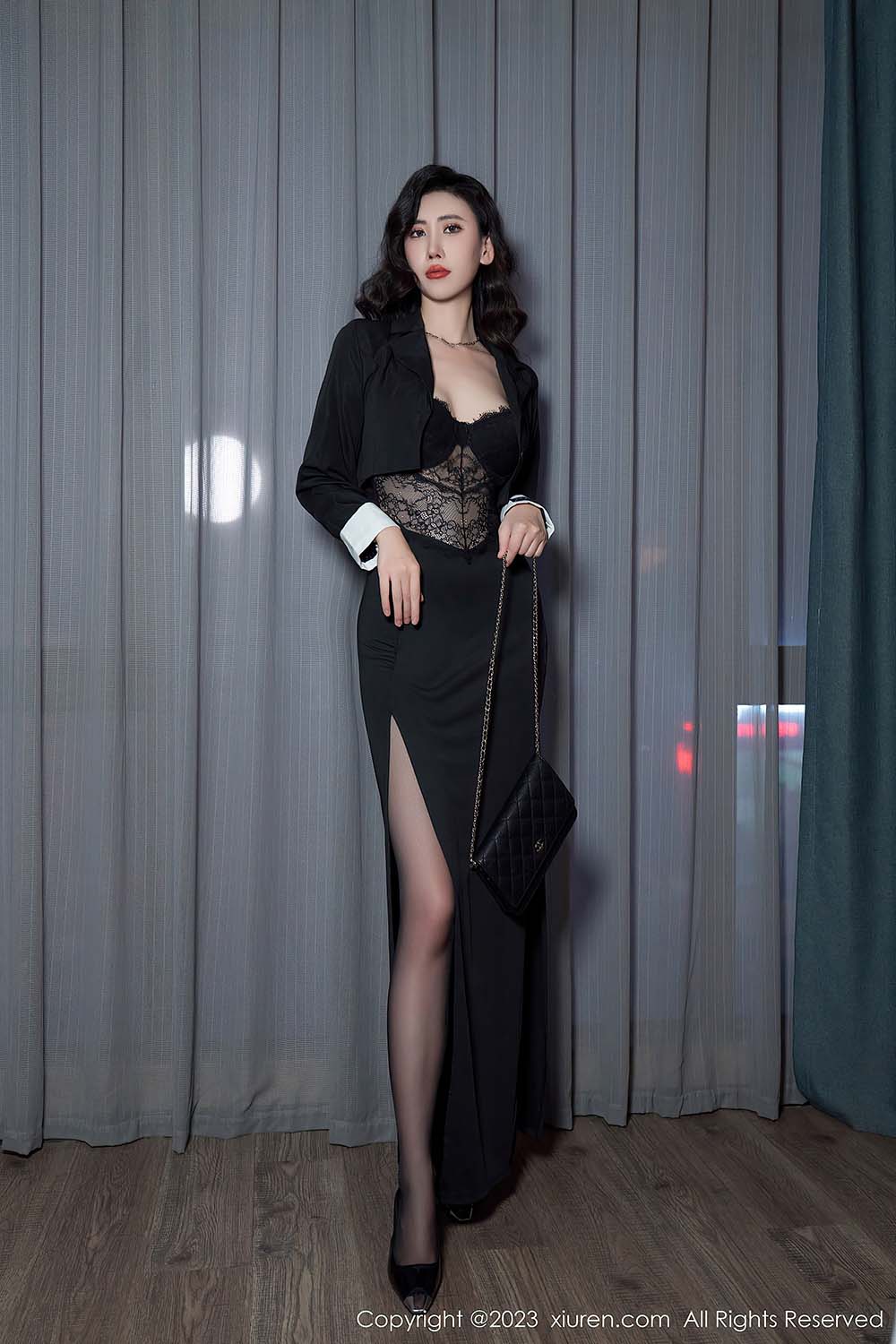 [Xiuren秀人网]2023.06.27 NO.6979 章芃芃 预览图 - 4