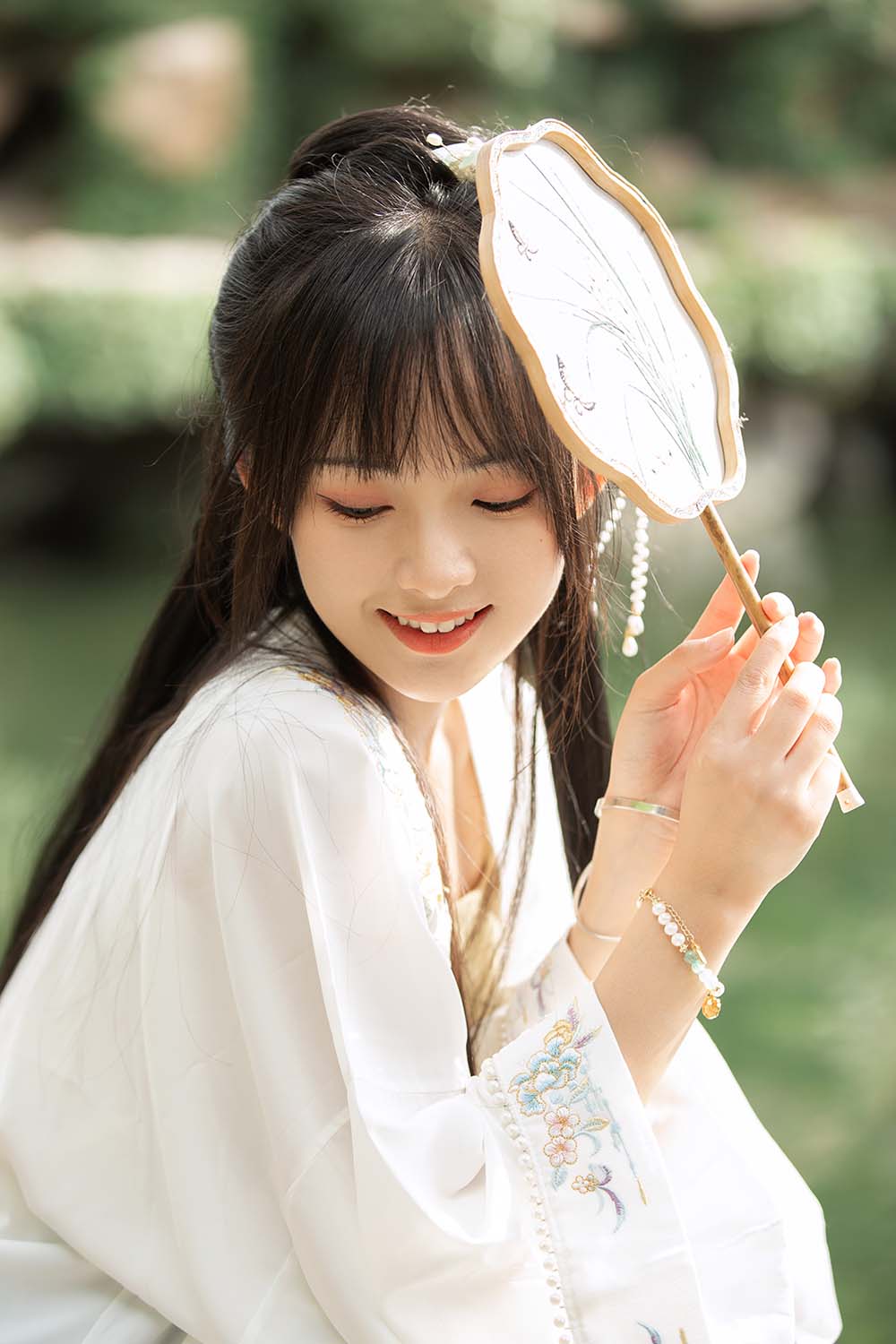 [YITUYU艺图语]2022.12.29 小扇引微凉，悠悠夏日长 莉莉崽w