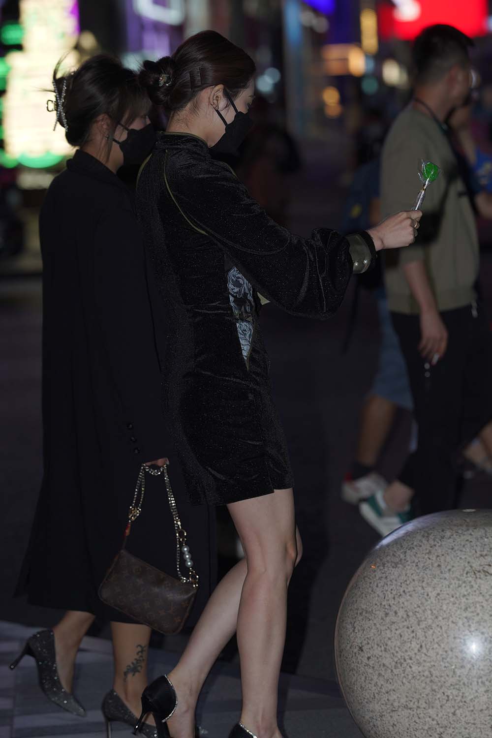 精选街拍作品 NO.1745 贵妇气质 预览图 - 2