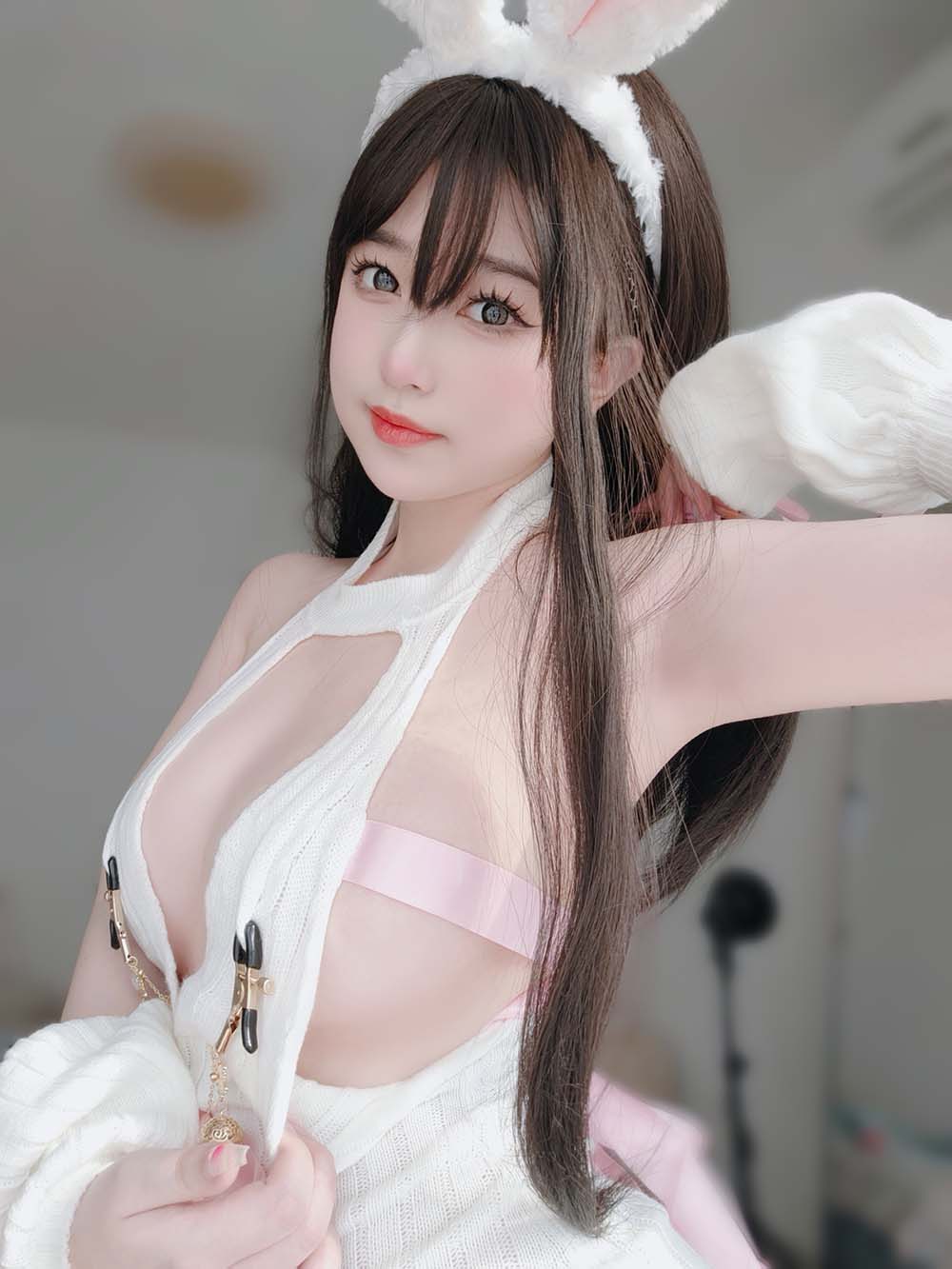 女主K – 白丝兔女郎 预览图 - 2