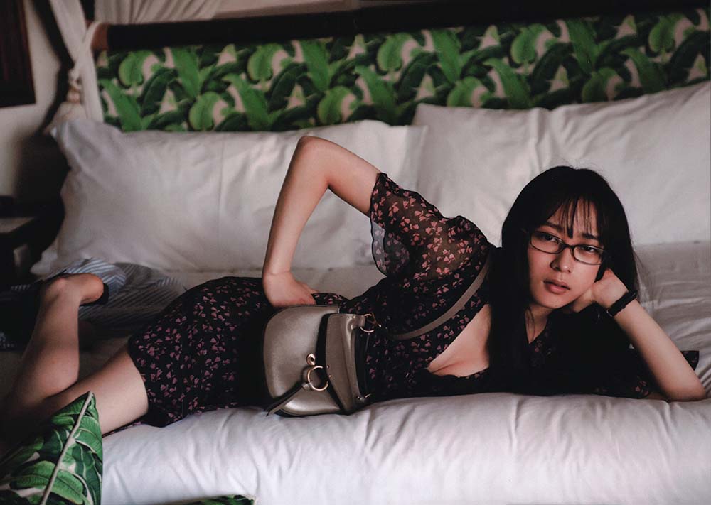 Ayane Suzuki 鈴木絢音 – 光の角度 预览图 - 2