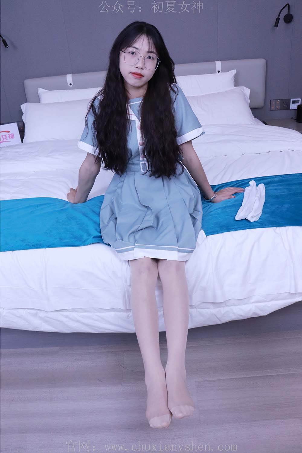 初夏女神 NO.008 雪糕 浅蓝色JK裙搭配小白鞋