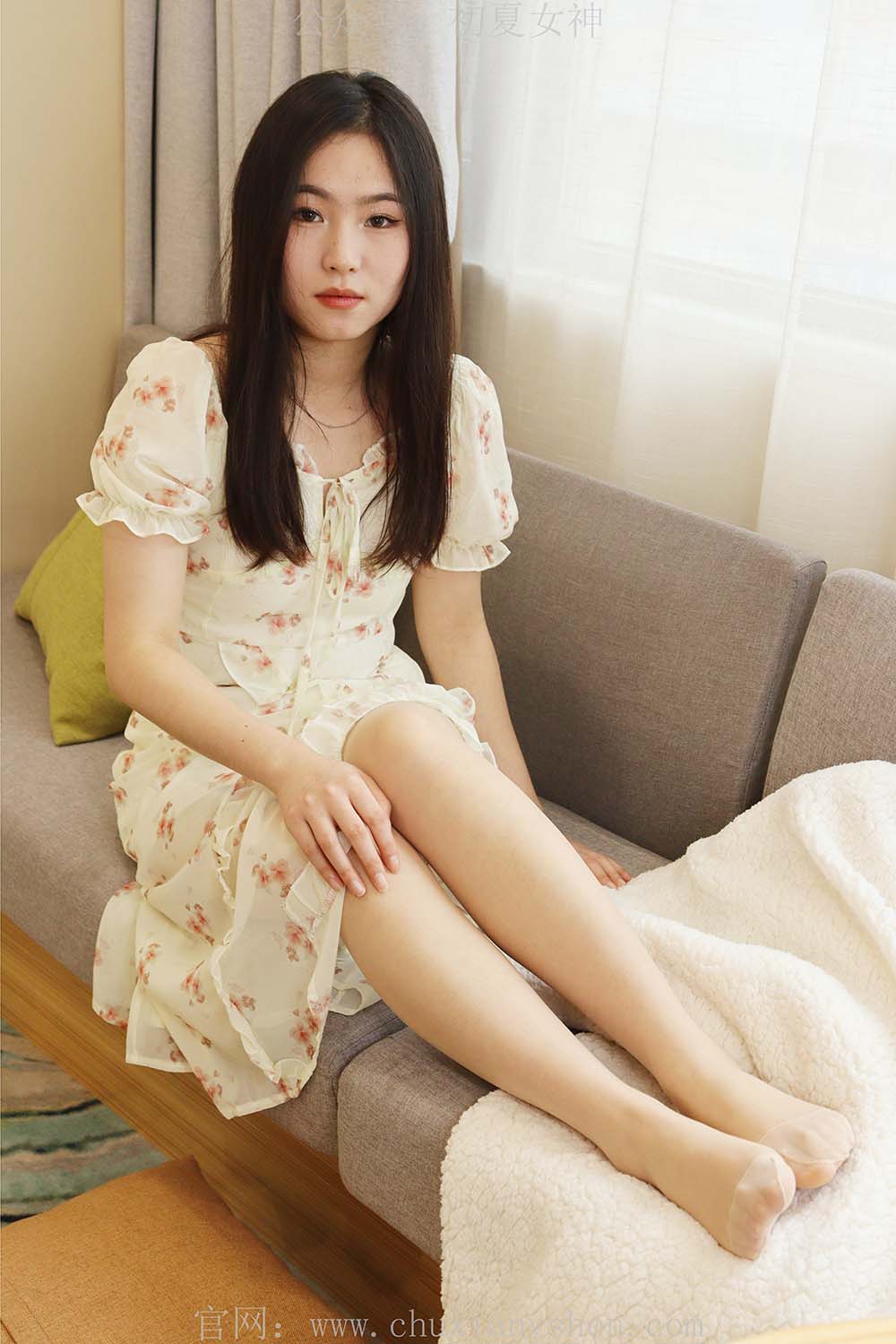 初夏女神 NO.011 水吉 2023款春季S码连衣裙搭错了鞋