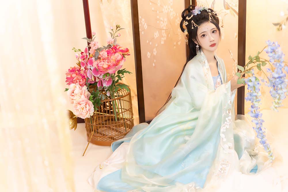 [YITUYU艺图语]2023.01.13 梨花落 -绮罗生的小苏苏- 预览图 - 2