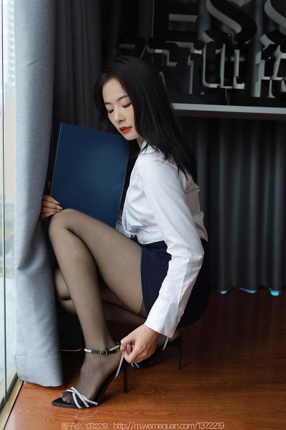 [IESS异思趣向] 2023.03.15 丝享家1391：小金《落地窗制服》