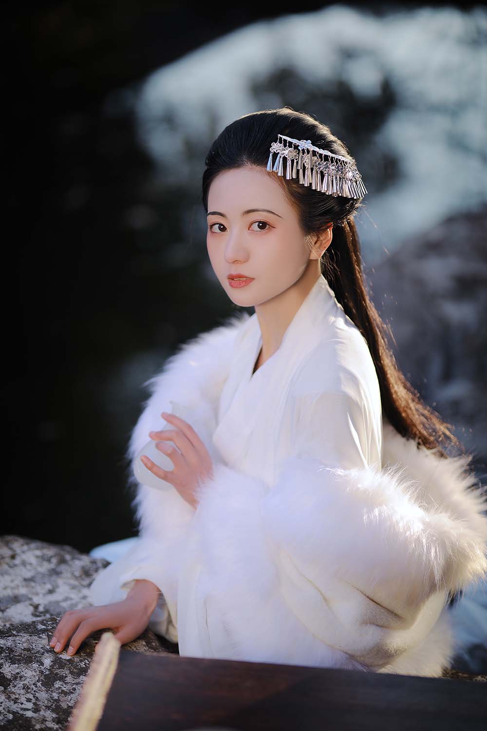 [YITUYU艺图语]2023.02.17 皑如山上雪皎若云间月 瑜瑾