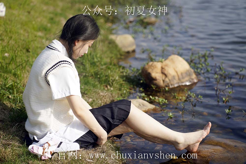 初夏女神 NO.039 念念 春秋JK套搭配三叶草贝壳头鞋