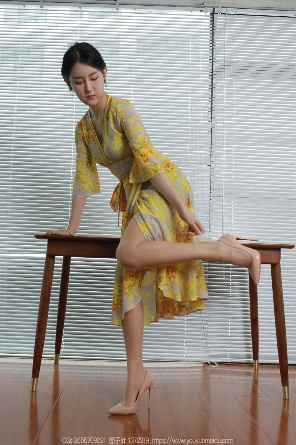 [IESS异思趣向] 2023.10.10 丝享家1555：小宝《黄色战袍》 预览图 - 2