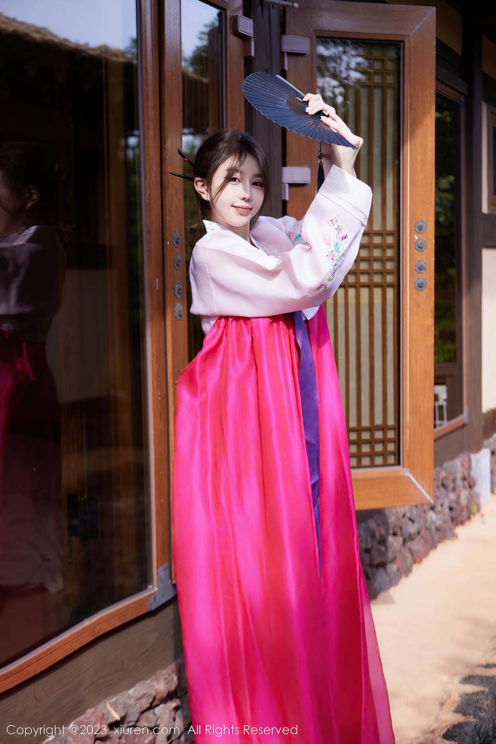 [Xiuren秀人网]2023.10.18 NO.7522 tina_甜仔 预览图 - 2