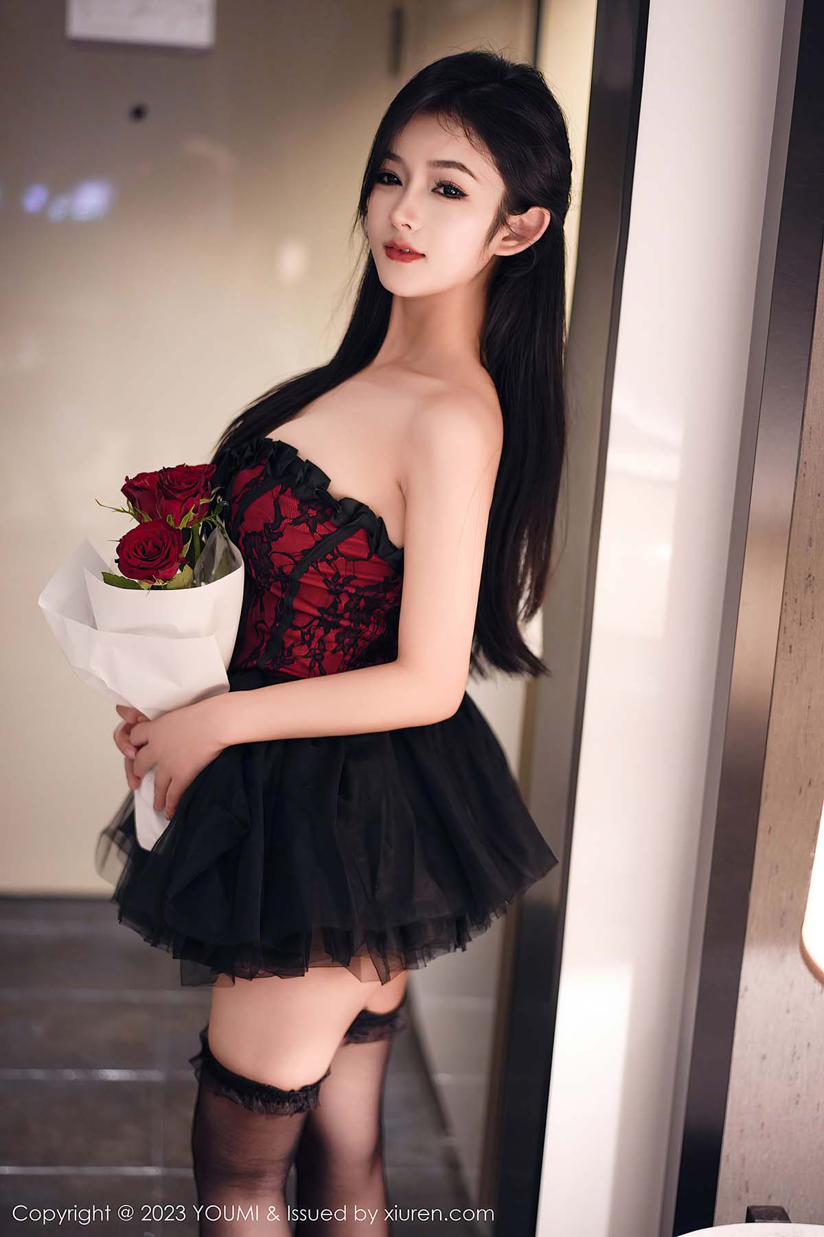 [YouMi尤蜜荟]2023.10.10 VOL.991 谭小灵 预览图 - 5