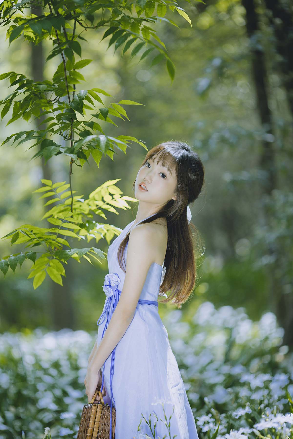 [YITUYU艺图语]2023.06.03 植物系少女 狗脸猫咪 预览图 - 2