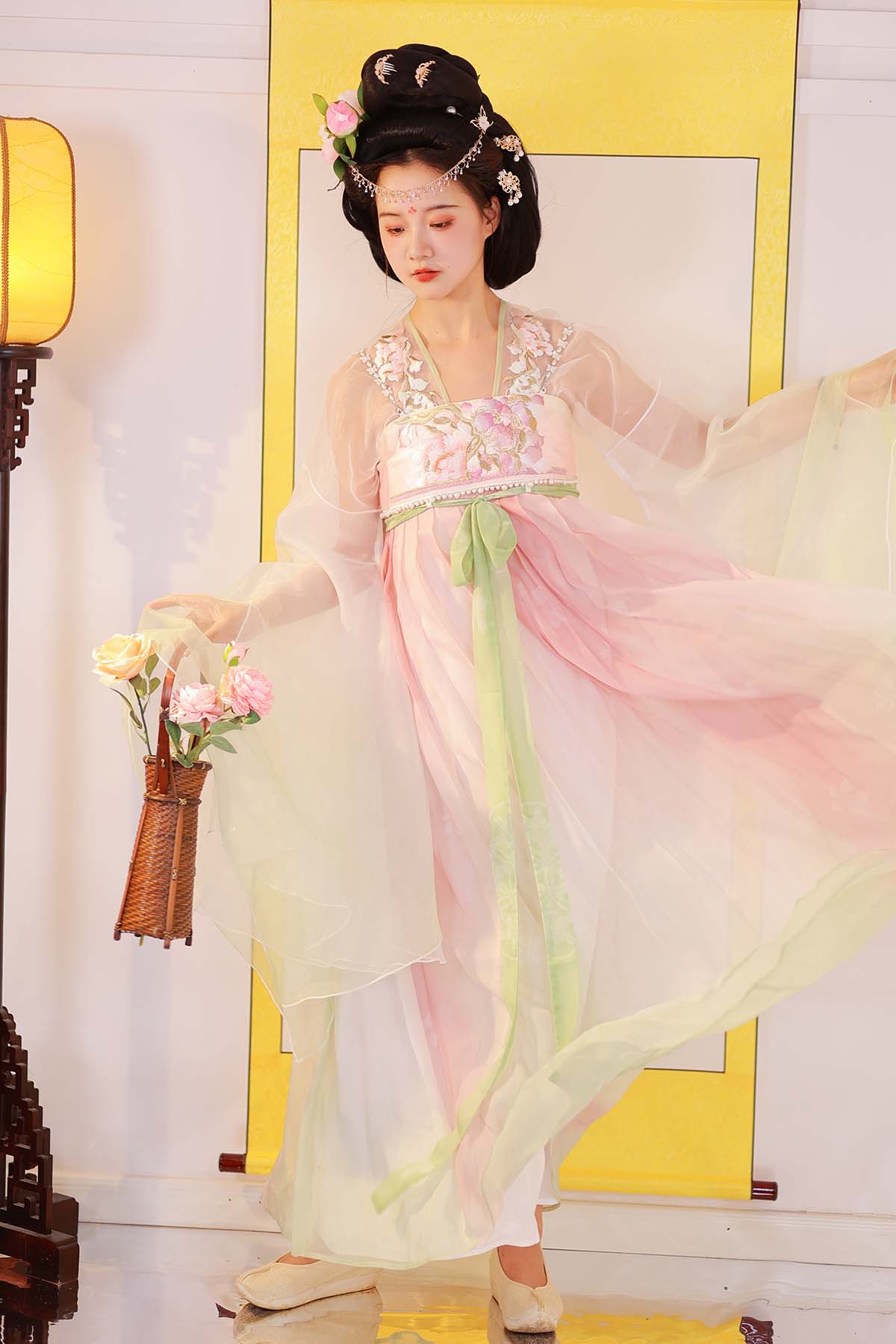 [YITUYU艺图语]2023.06.30 仕女图 柚二白白
