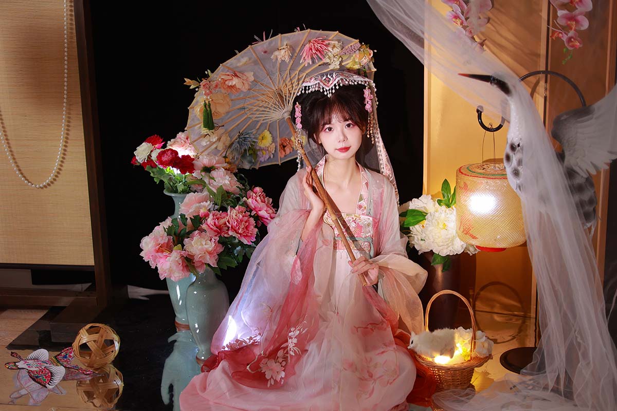 [YITUYU艺图语]2023.08.15 小公主 暮烟色CC 预览图 - 2