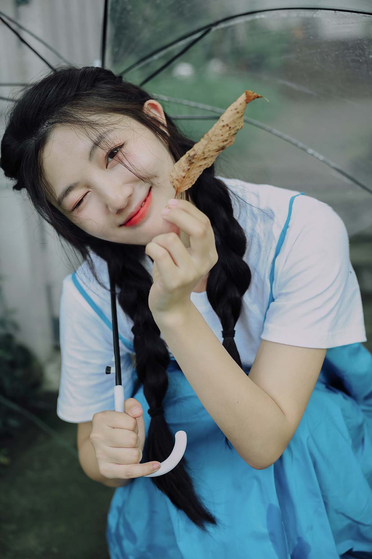 [YITUYU艺图语]2023.09.03 雨后漫步 黎美汐