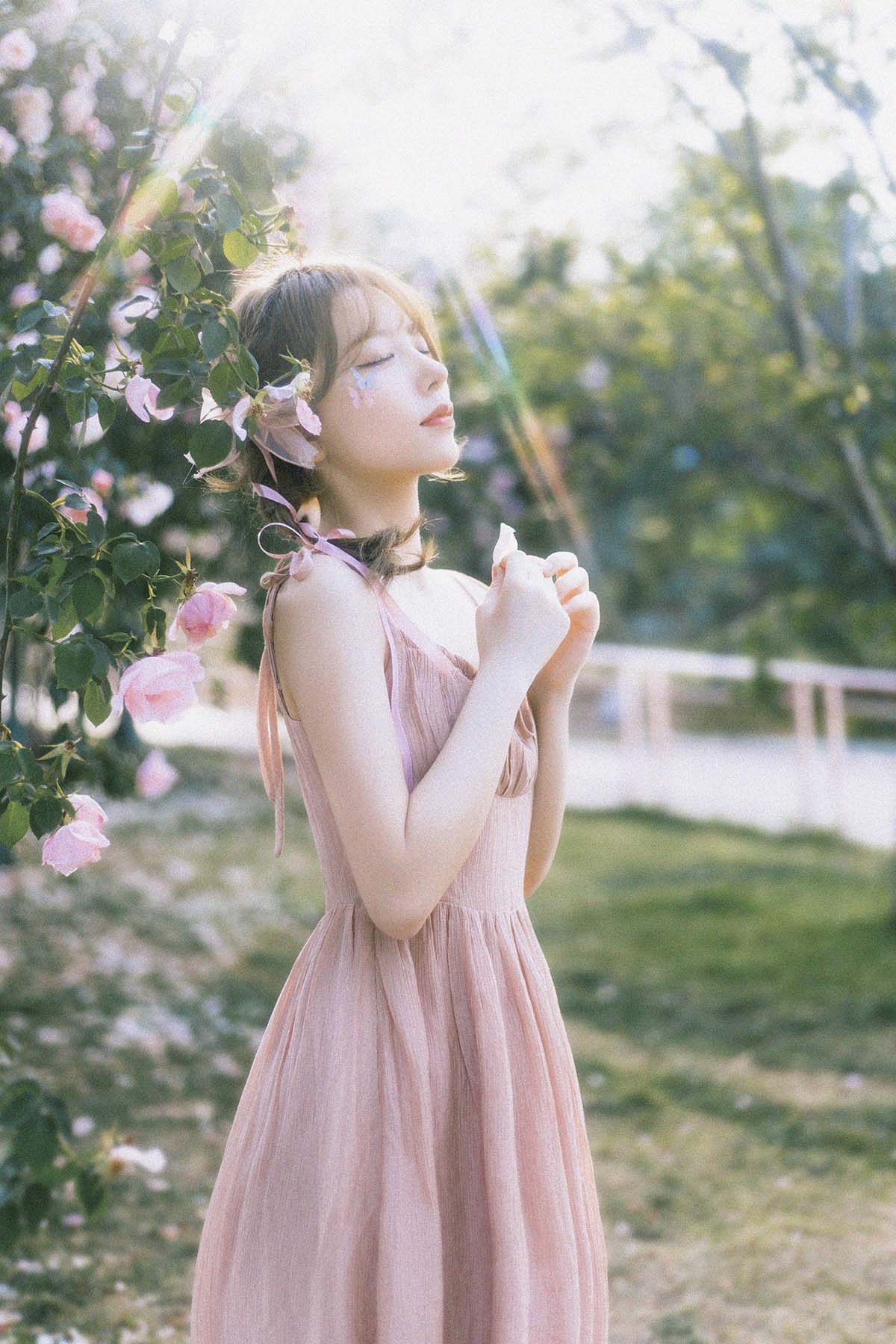 [YITUYU艺图语]2023.09.16 玫瑰花园 小黄鱼