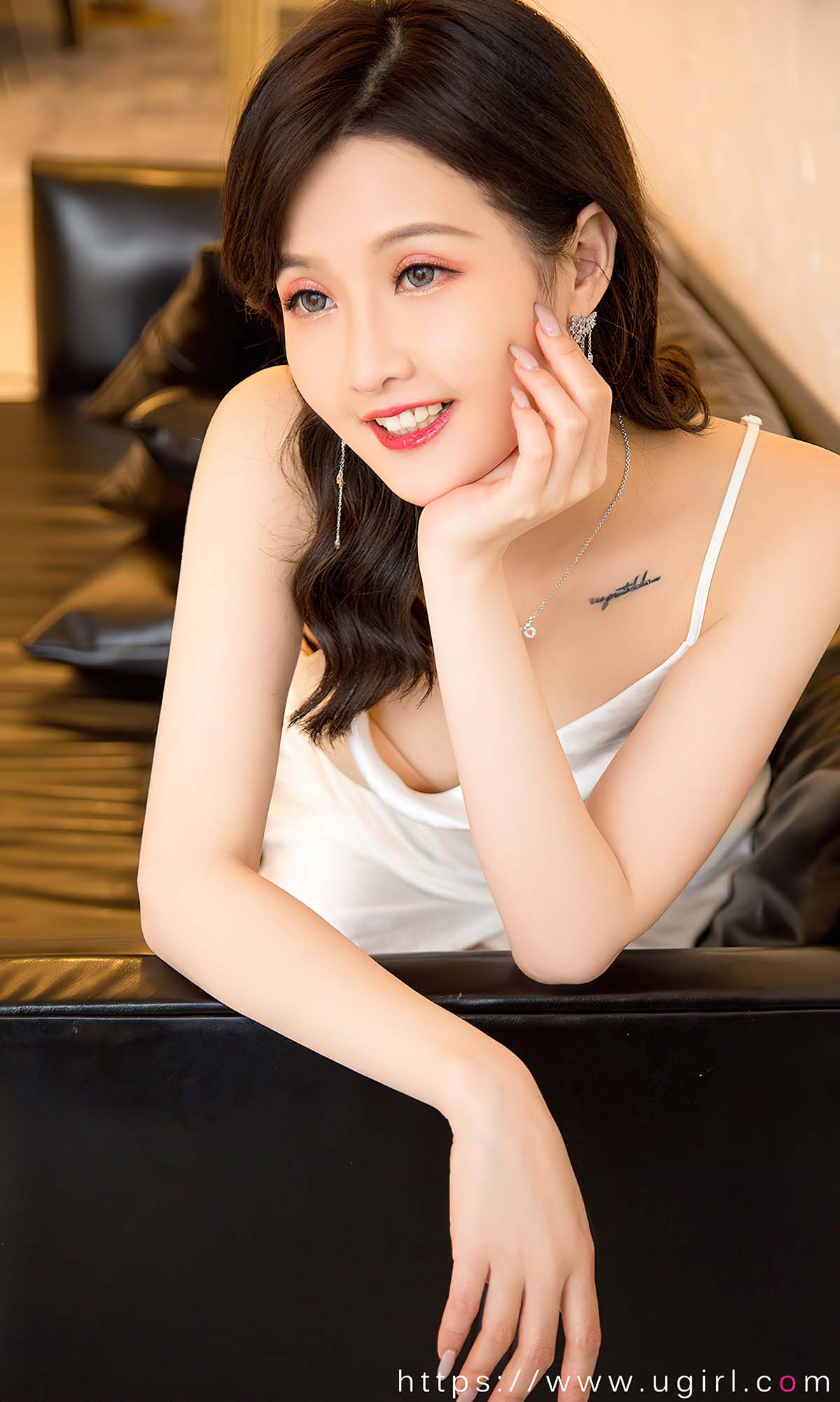 [爱尤物]2023 NO.2752 甜蜜上瘾 西门小玉 预览图 - 5