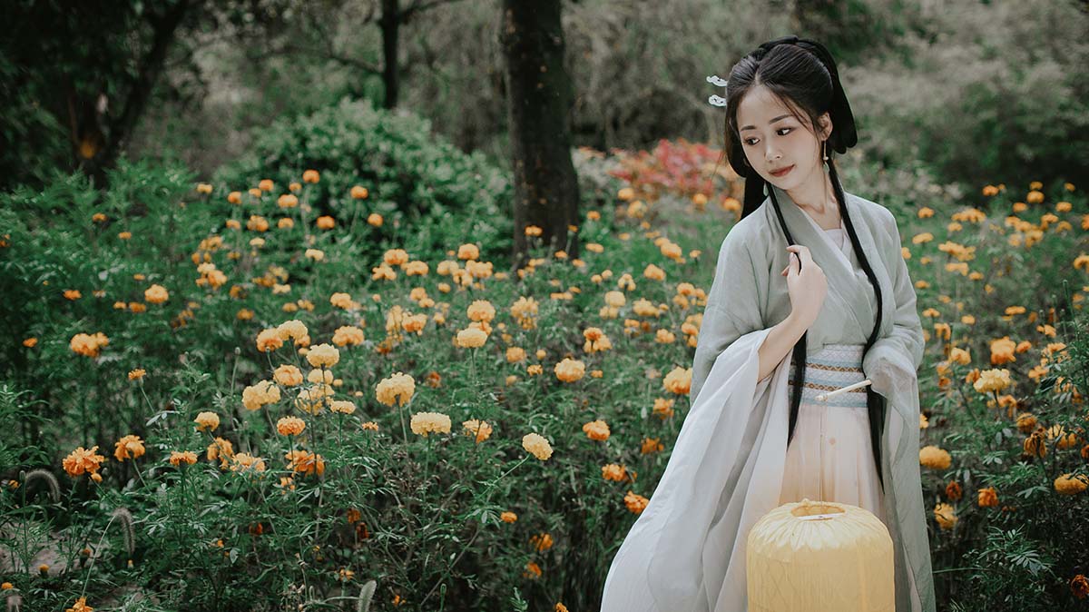 [YITUYU艺图语]2023.09.28 庭间行 小梅子Y.M 预览图 - 2