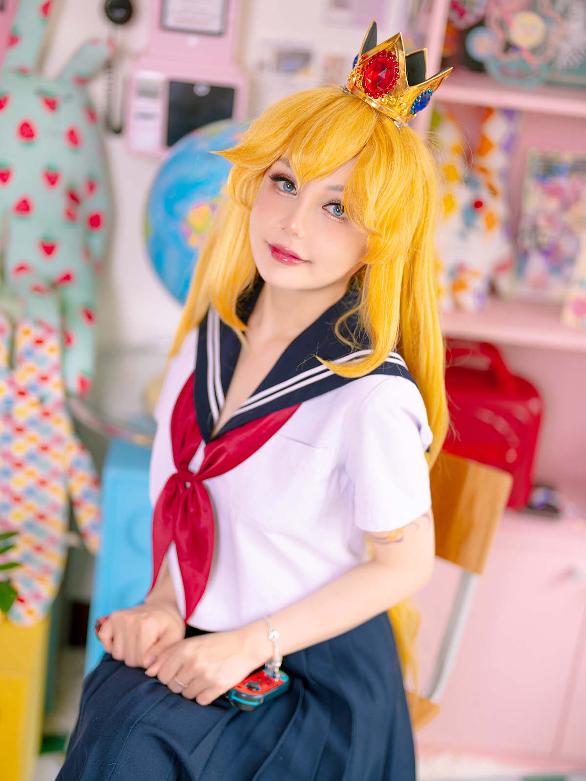 JOYCE – Peach School Girl