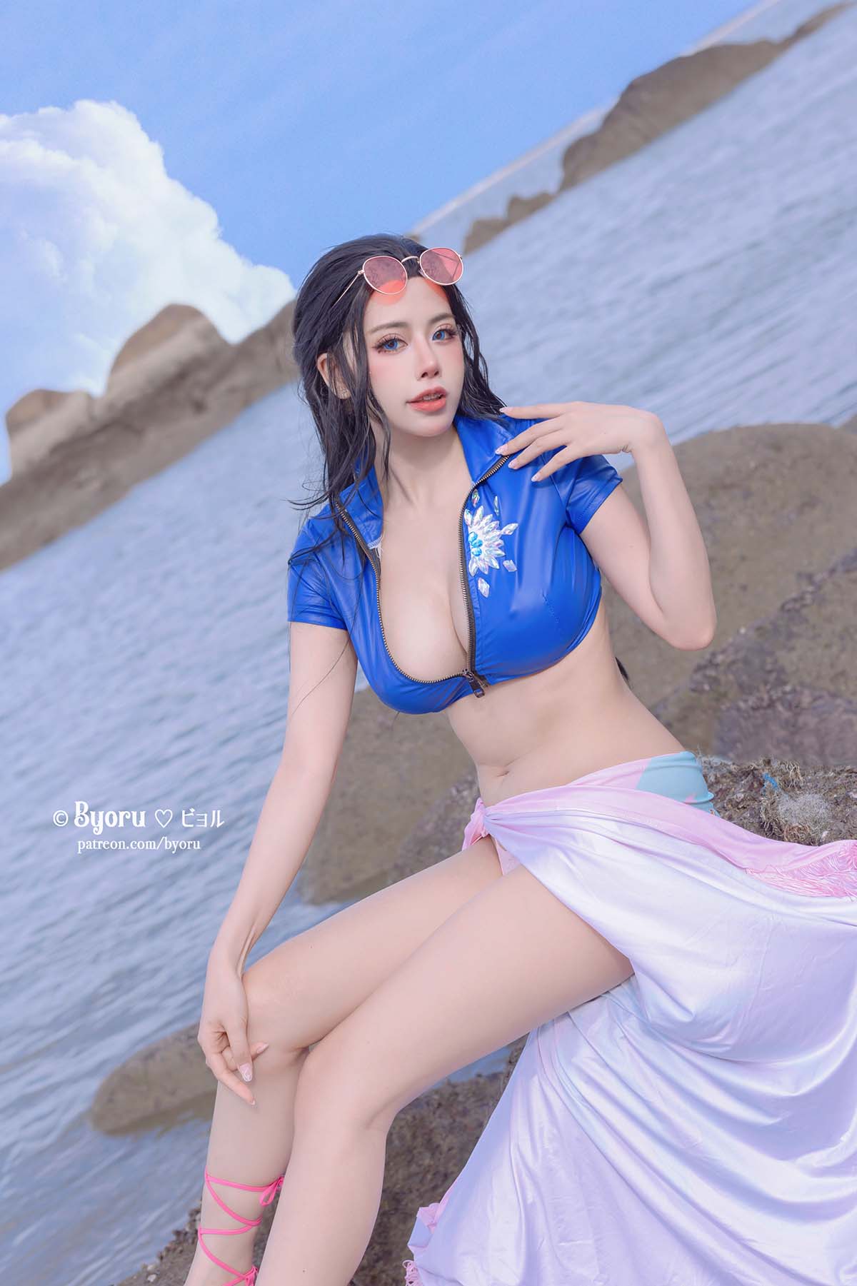 日本性感萝莉Byoru – Nico Robin