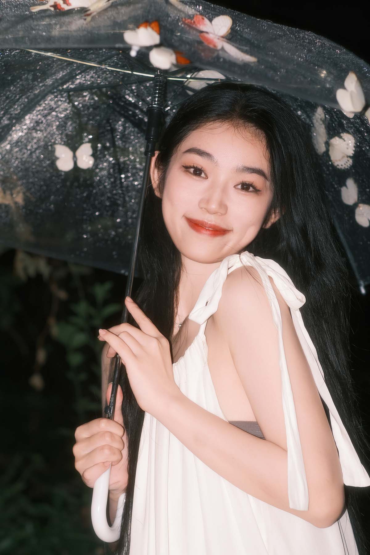 [YITUYU艺图语]2023.10.17 白色雨蝶 周馨 预览图 - 2