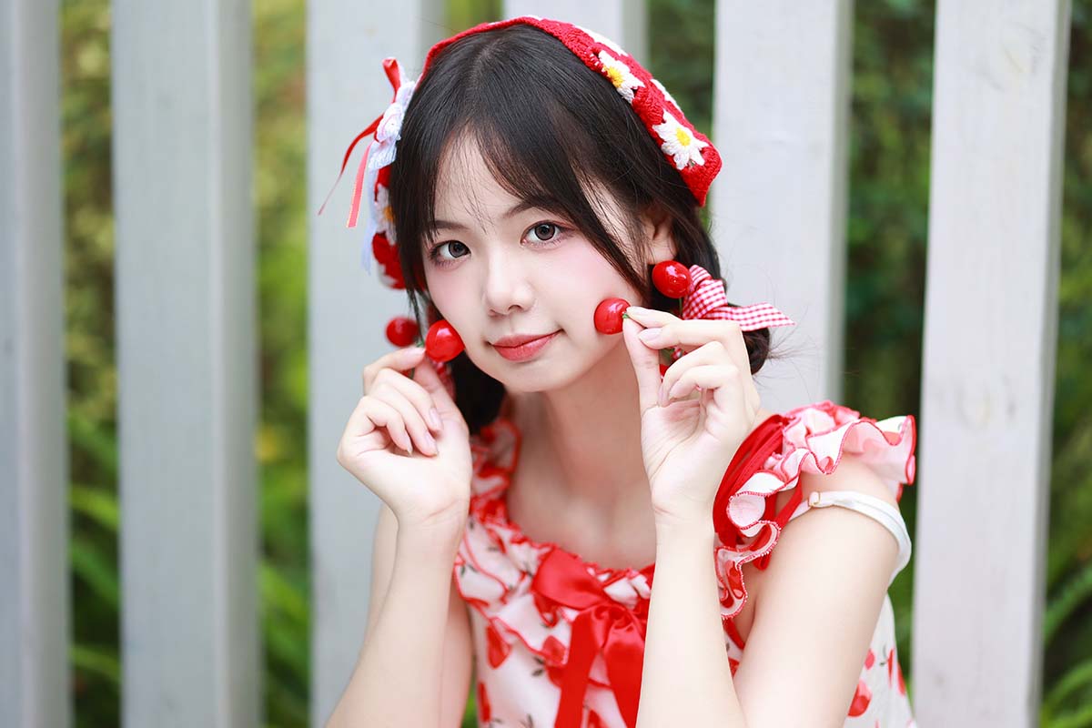 [YITUYU艺图语]2023.10.24 樱桃假期 暮烟色CC