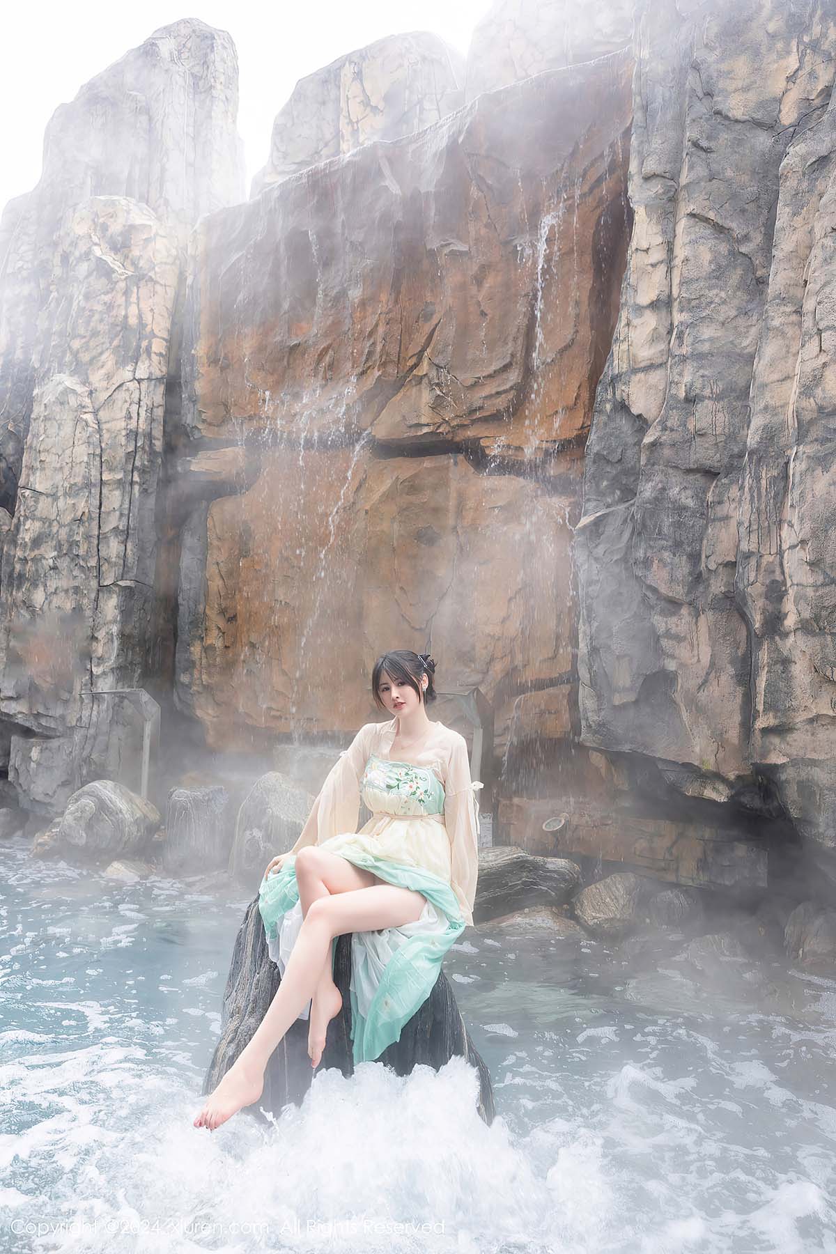 [Xiuren秀人网]2024.02.22 NO.8128 诗诗kiki 预览图 - 3