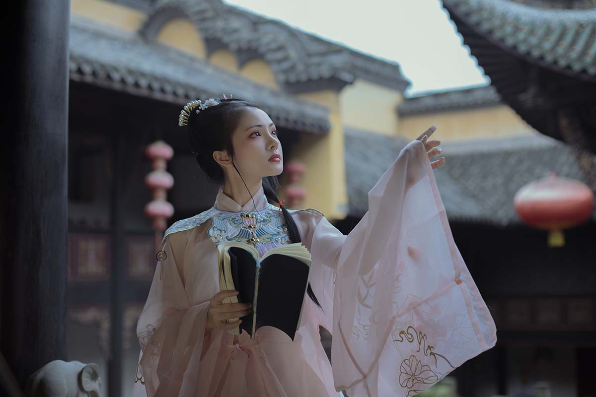 [YITUYU艺图语]2023.10.30 卿卿 楚妖 预览图 - 2