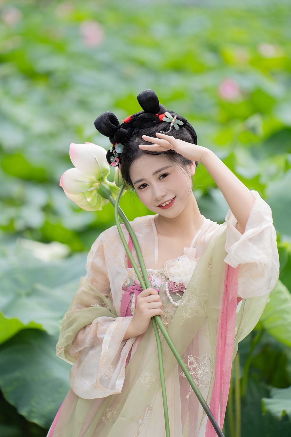 [YITUYU艺图语]2023.12.13 夏日限定荷花少女 橙子舒 预览图 - 2