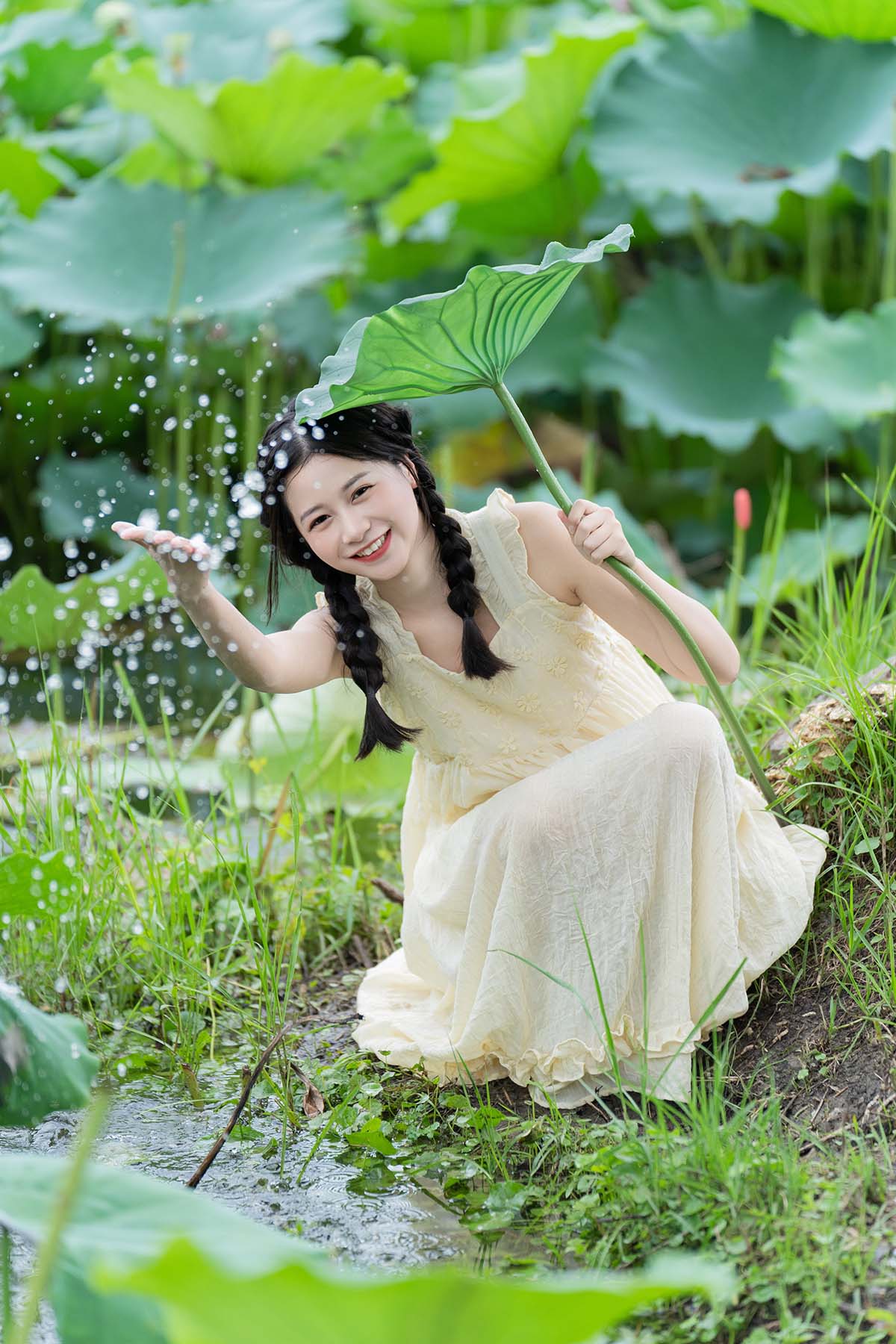 [YITUYU艺图语]2024.01.02 炎炎夏日 荷花少女 橙子舒 预览图 - 2