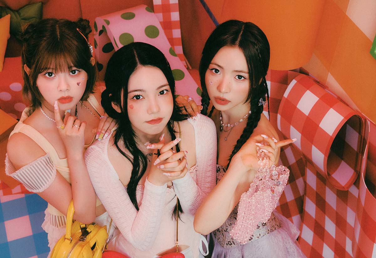 NiziU Korea 1st Single Album ‘Press Play’