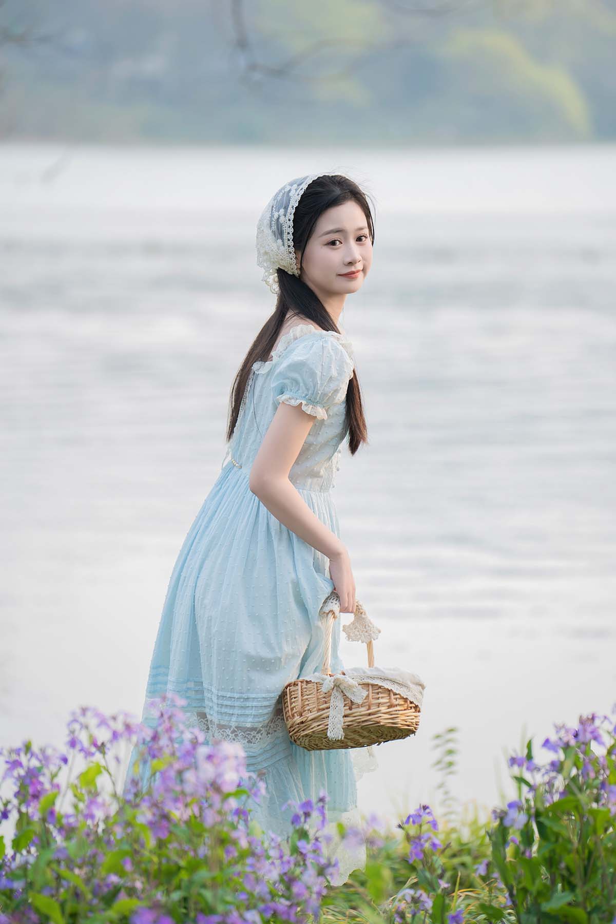 [YITUYU艺图语]2024.04.15 水边二月兰 橙子舒 预览图 - 2