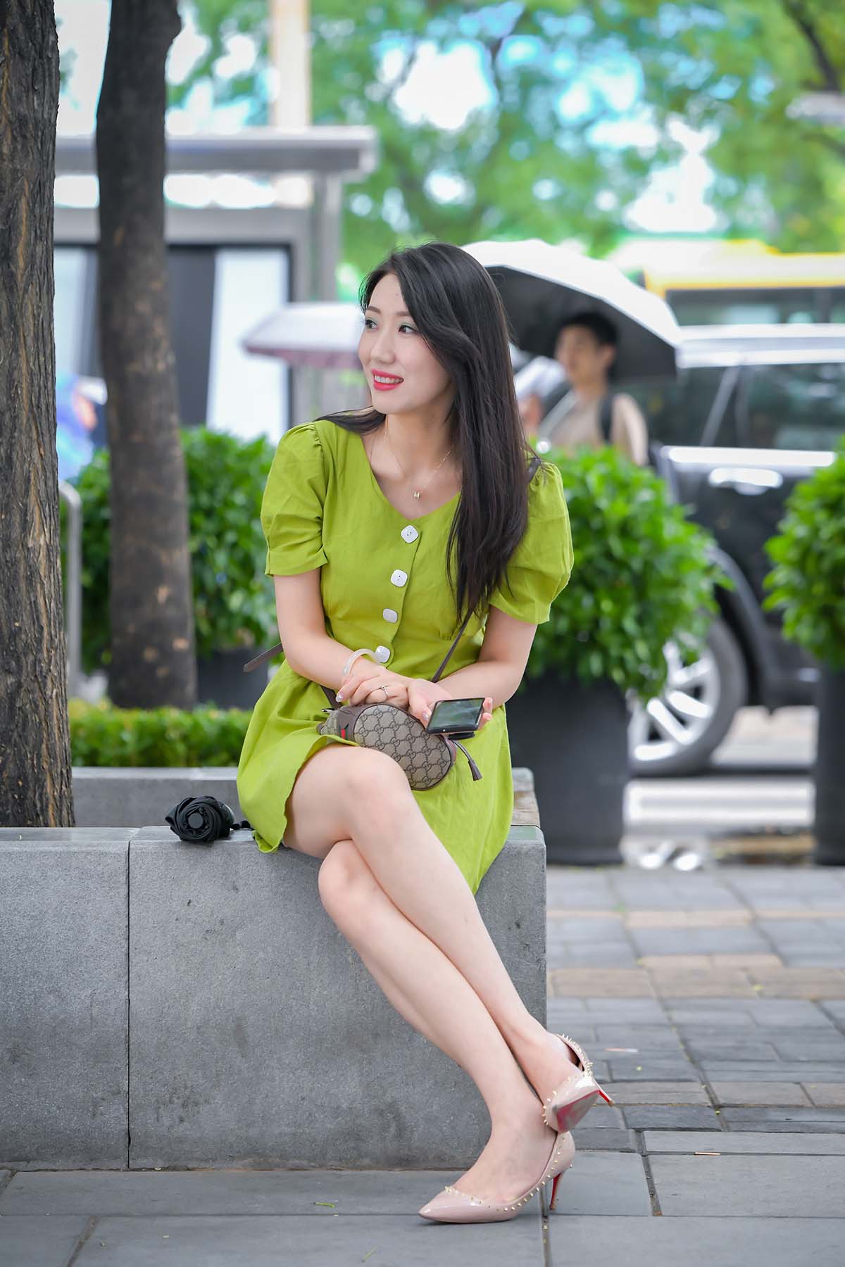 精选街拍作品 NO.2114 惹眼荧光绿