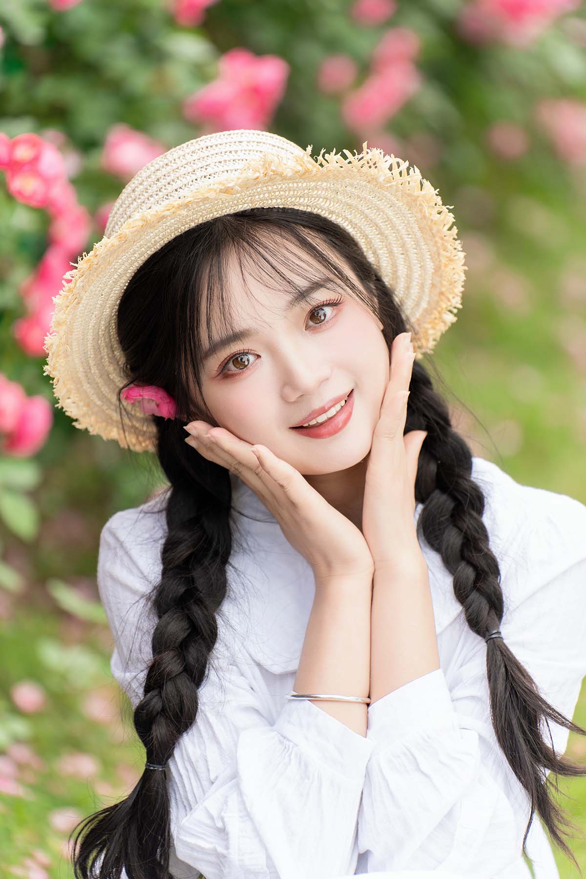 [YITUYU艺图语]2024.06.30 五月蔷薇 小欧O 预览图 - 2