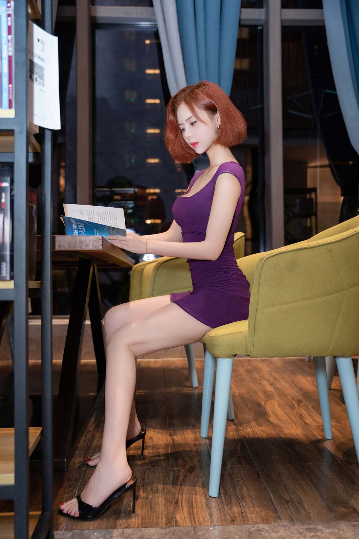 白芷yy – 性感紫色内衣