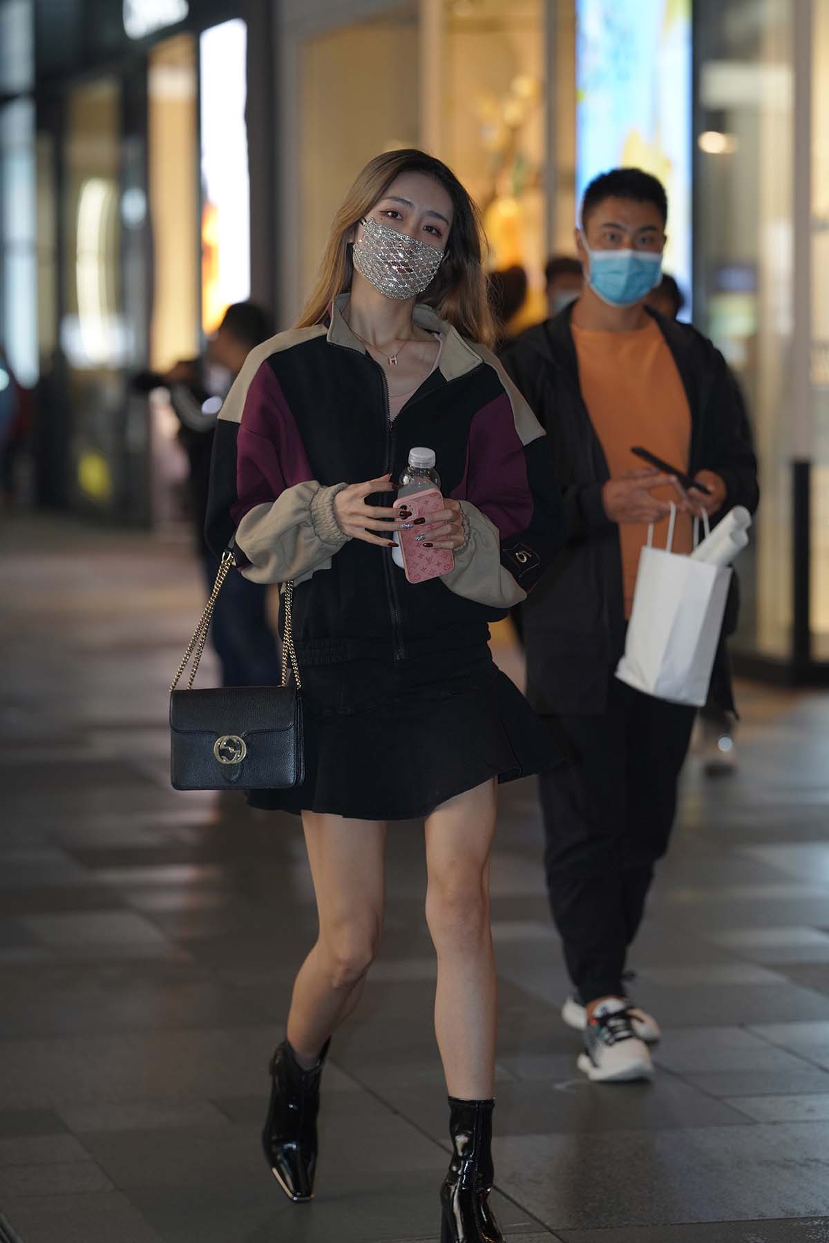 精选街拍作品 NO.2646 靓丽长靴短裙