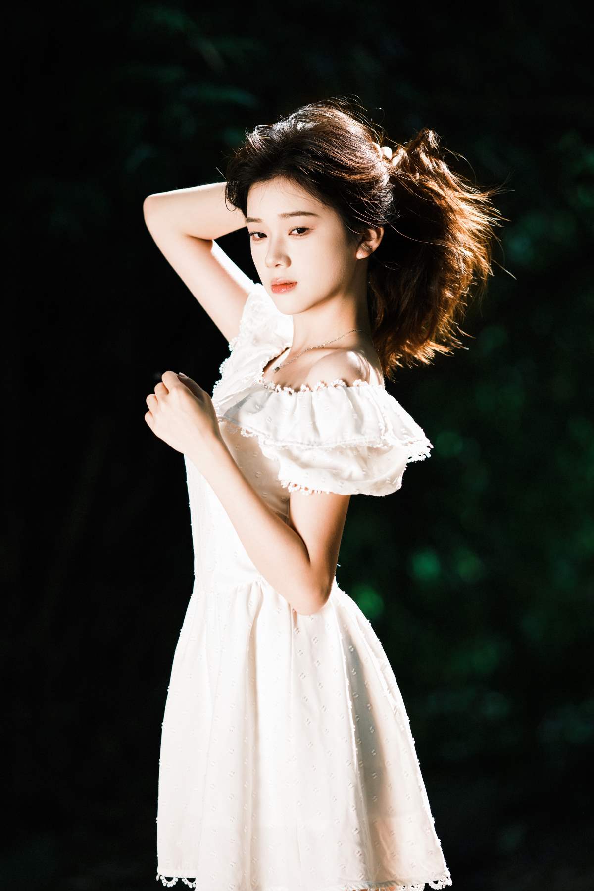 [YITUYU艺图语]2024.07.15 草地少女 To小北 预览图 - 2