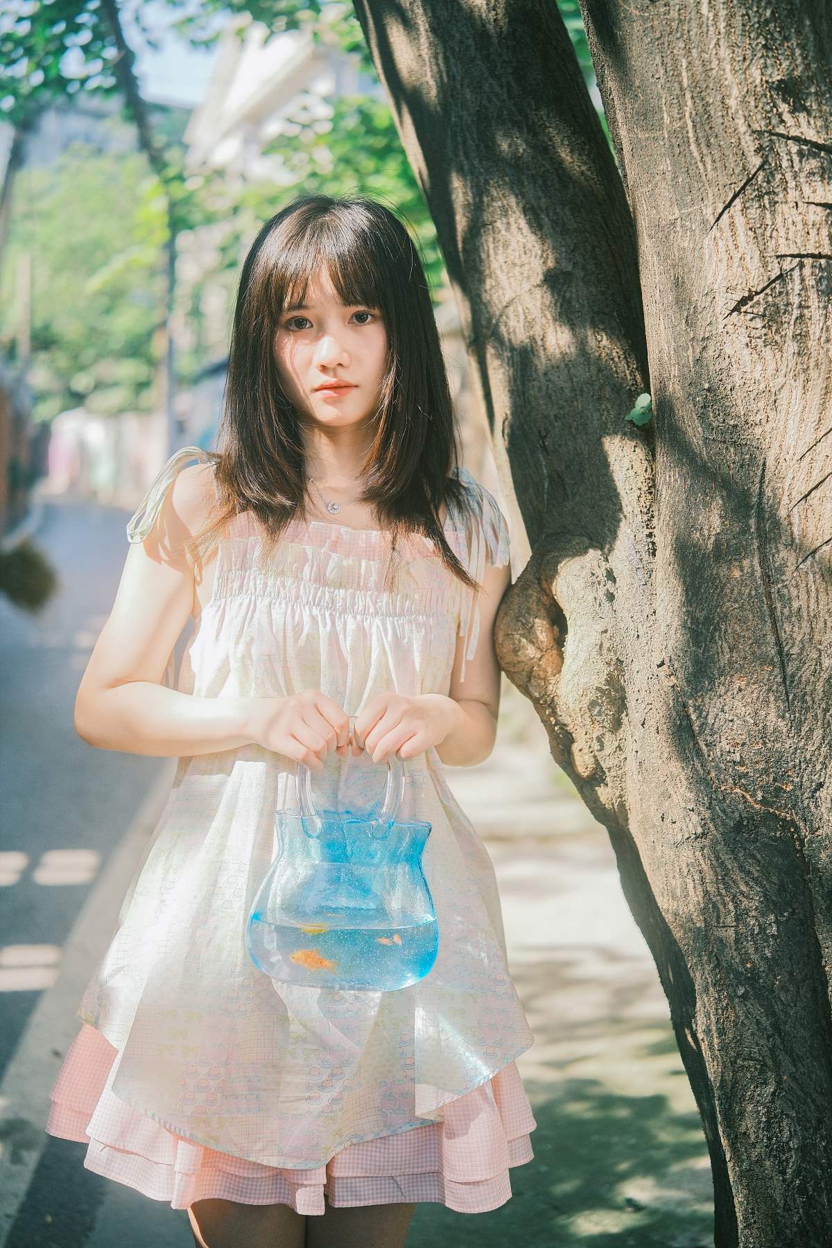 [YITUYU艺图语]2024.07.19 夏日少女 不许翘二郎腿 预览图 - 2
