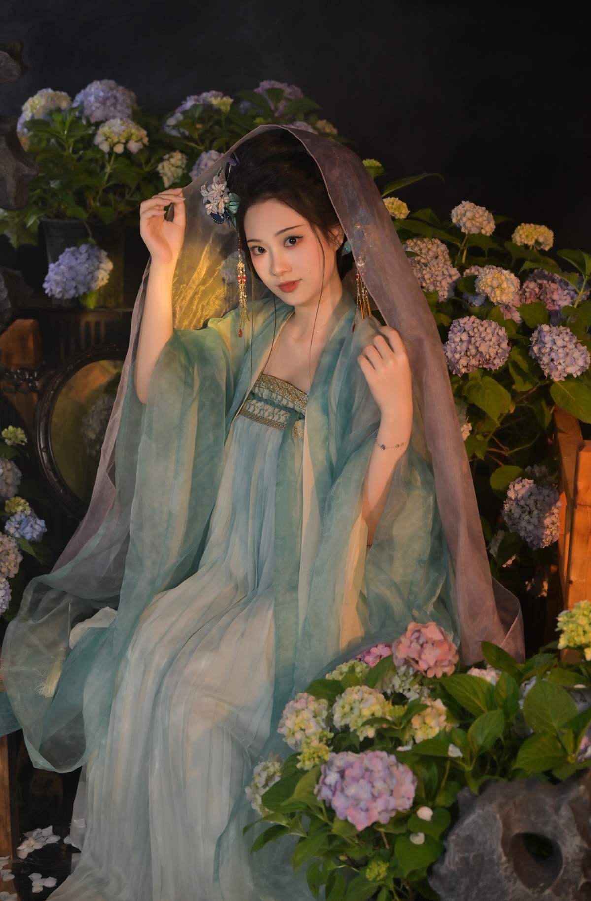 [YITUYU艺图语]2024.07.23 绣球香风 梨荼白