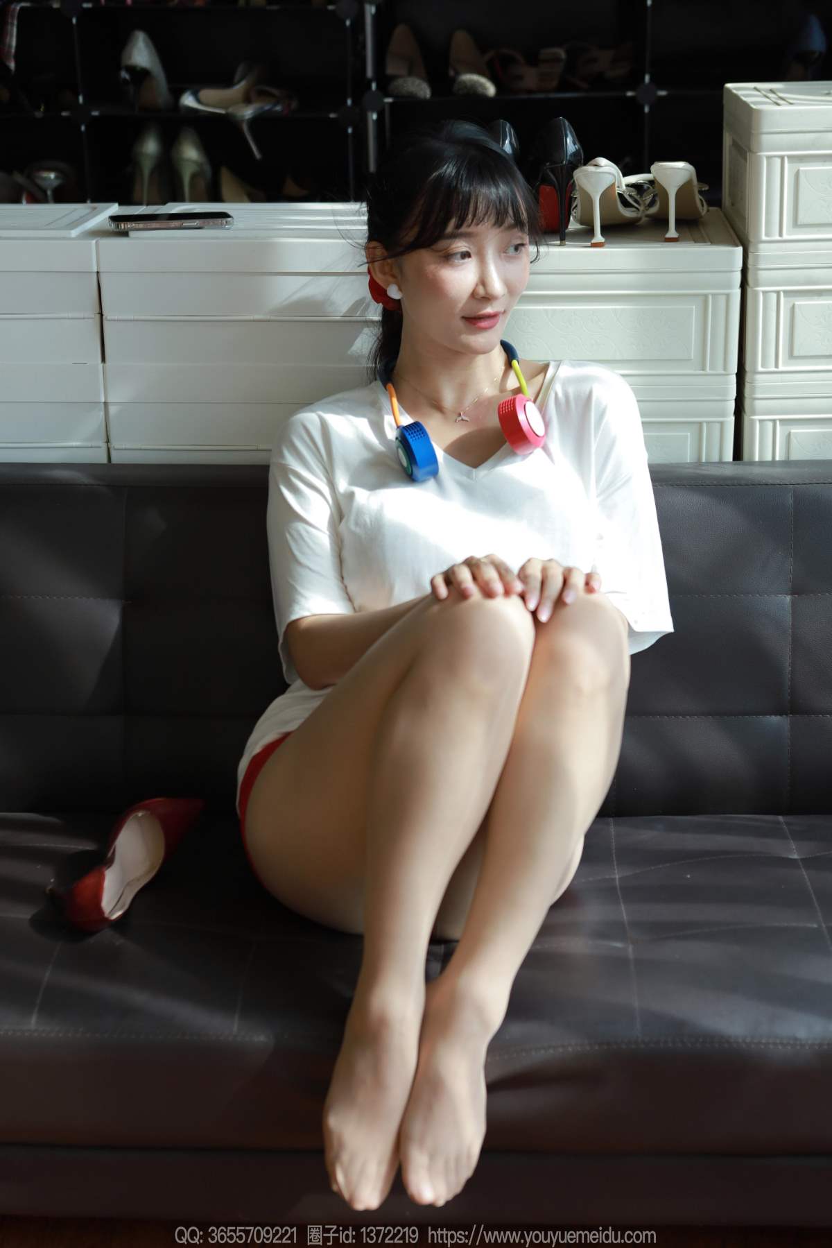 [IESS异思趣向] 2024.08.22 丝享家1826：秋秋《白T红裙》