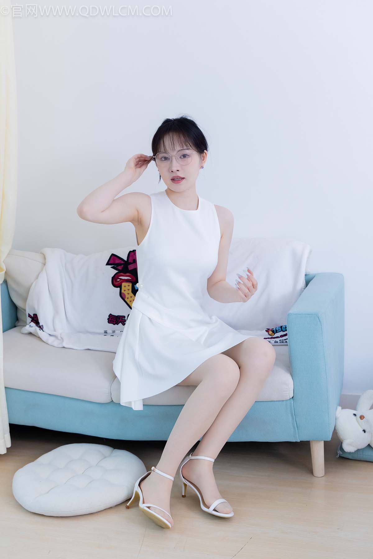 物恋传媒 NO.2103 小酒-优雅不过时 预览图 - 2