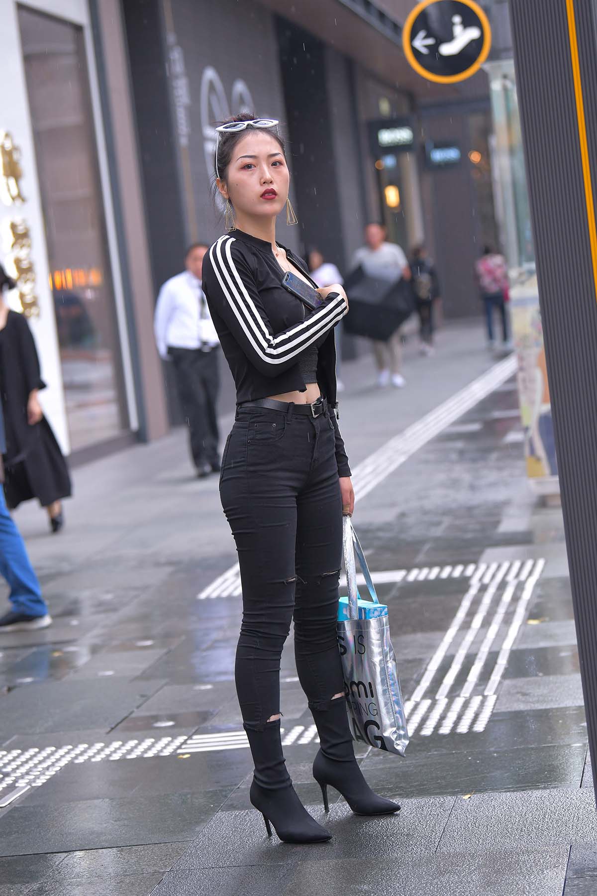 精选街拍作品 NO.2889 飒爽短靴牛仔裤