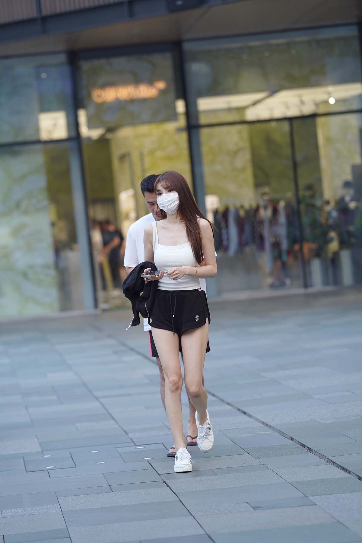 精选街拍作品 NO.2990 黑白搭配青春美