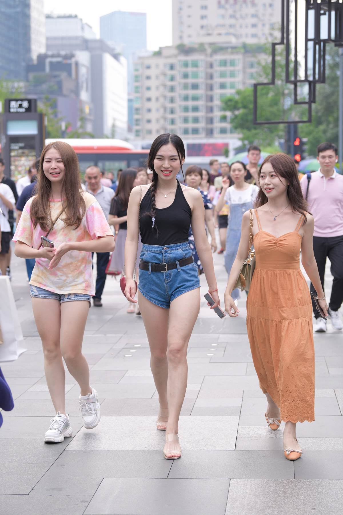 精选街拍作品 NO.3497 迷人高腰牛仔