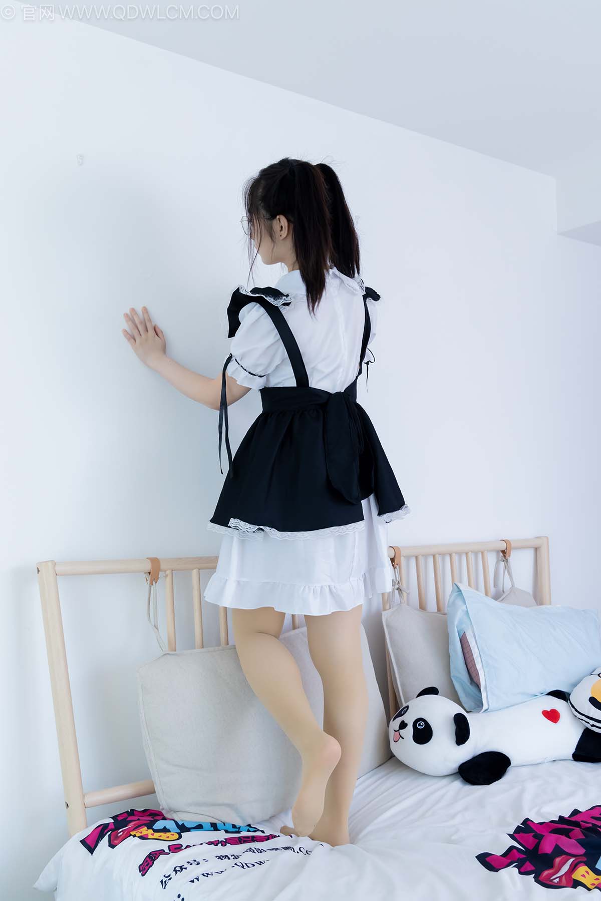 物恋传媒 NO.2239 小新-低跟鞋、白棉袜、厚肉丝、女仆装